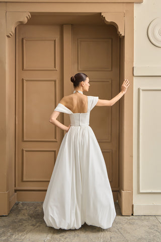 Luxury wedding corset with internal boning, a sleek straight neckline, and delicate off-the-shoulder sleeves for timeless elegance.