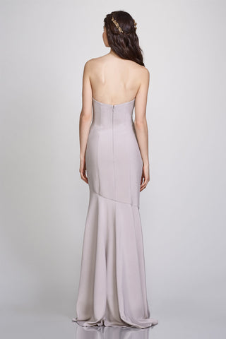 Elegant maxi evening dress featuring a figure-hugging mermaid silhouette and refined seam detailing for a luxe finish