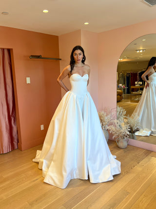 Sweetheart mikado ballgown