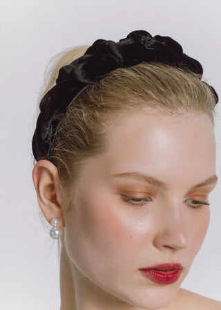 Handcrafted headband with a voluminous ruffle, designed for a sculptural, elegant silhouette perfect for formal occasions.