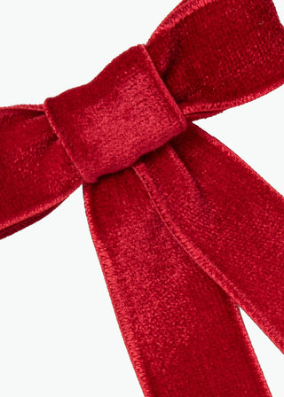 Close-up of Velvet Bow Barrette in Rouge on white background – detailed view of luxurious velvet