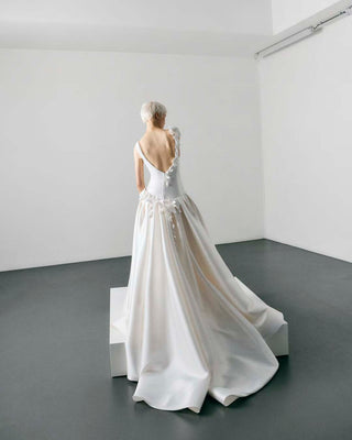 VRM502 - GLYCINE BLOOMS A-LINE