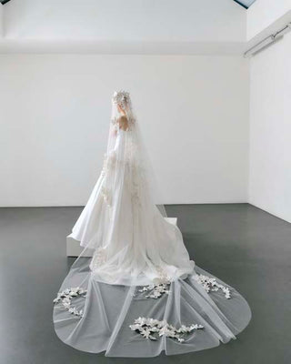 VRM522V - ETHEREAL GLYCINE BLOSSOMS VEIL