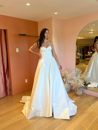 Sweetheart mikado ballgown