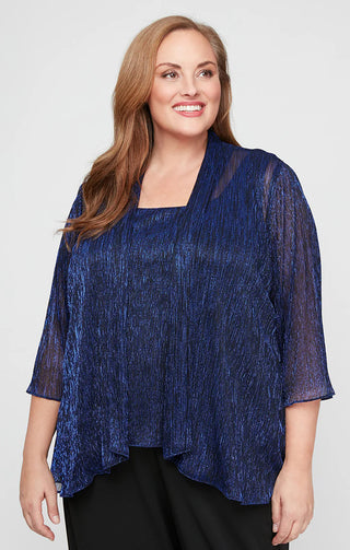 Elegant twinset with scoop neckline and 3/4 sleeves, paired with flowing open jacket for refined evening wear