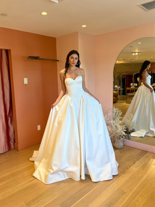 Sweetheart mikado ballgown