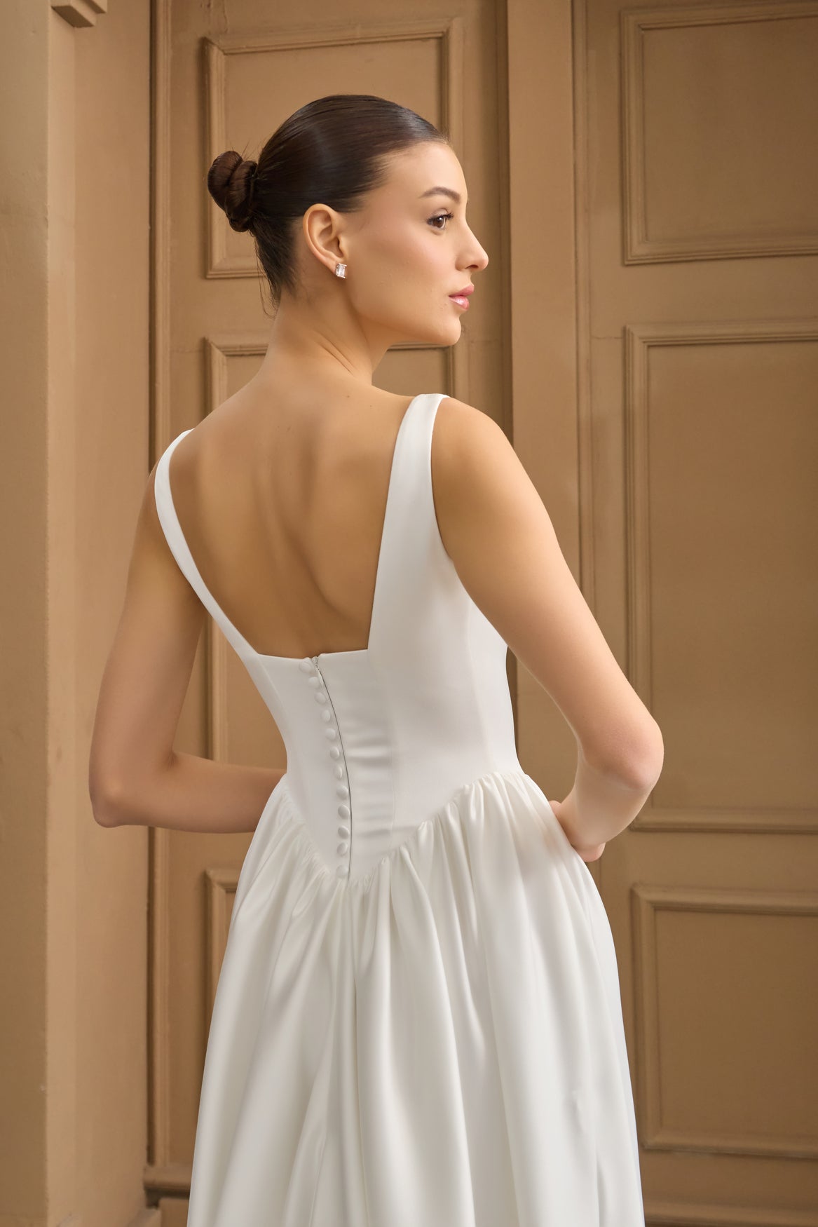 Avelisse Square Neck Bridal Gown – Luxury A-Line Wedding Dress – Nadia's Avelisse Square Neck Bridal Gown – Luxury A-Line Wedding Dress – Nadia's