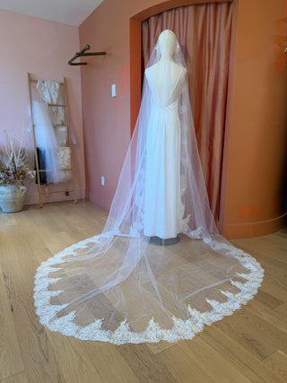 Chapel Veil – Scalloped Lace Edge