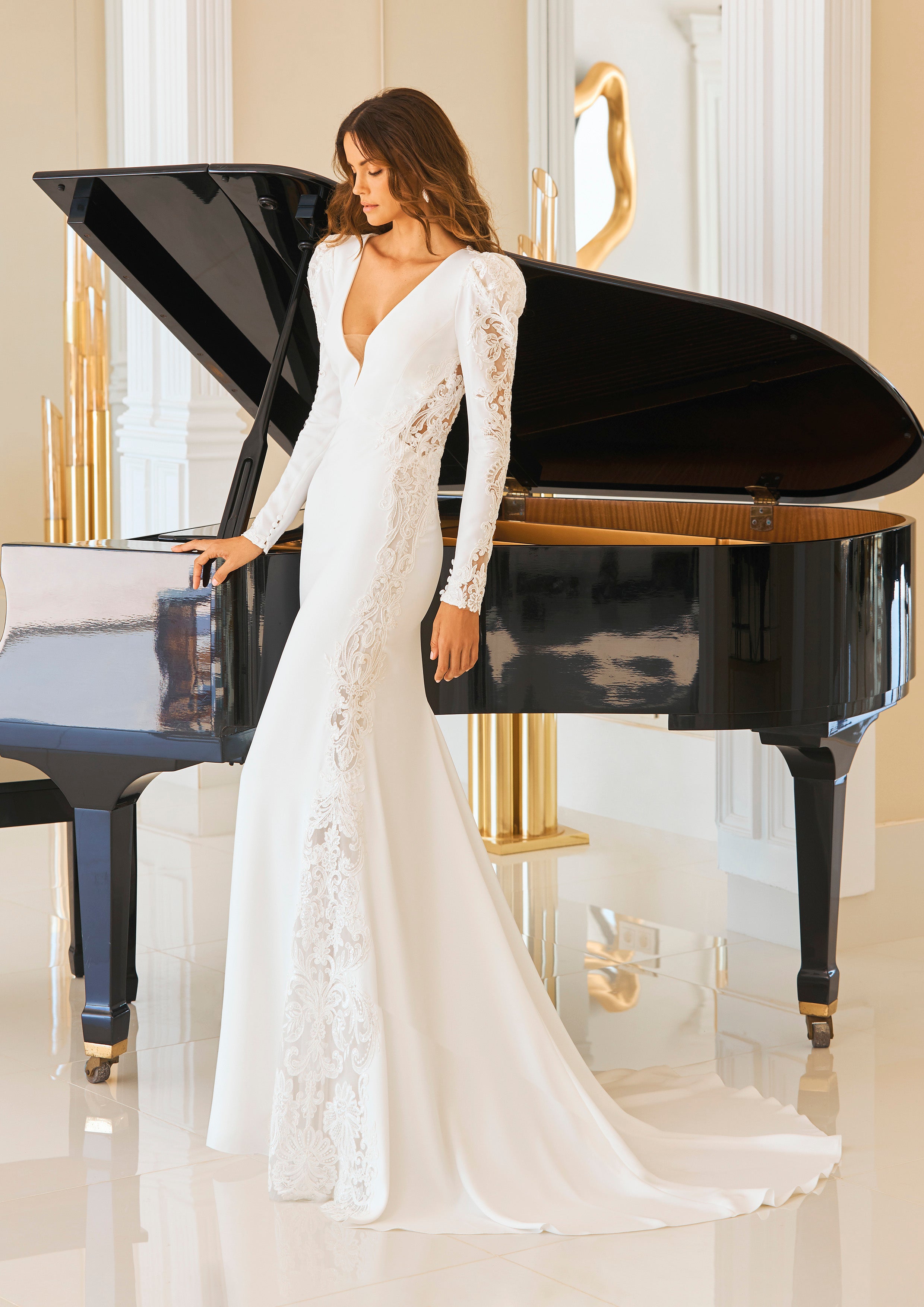 pronovias wedding dress lace SUFI | A-line wedding dress with sweetheart neckline and detachable sleeves