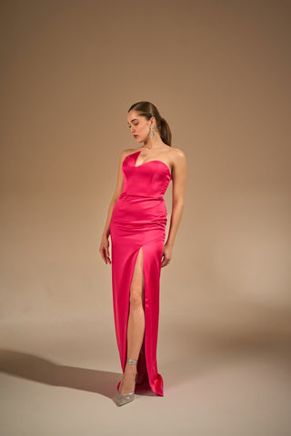 Chic strapless column dress with a flattering sweetheart neckline and an alluring front slit detail