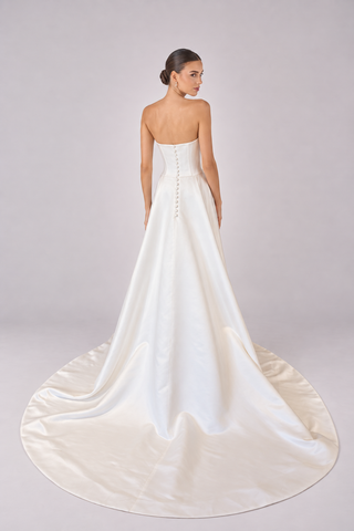 Elara mermaid wedding dress