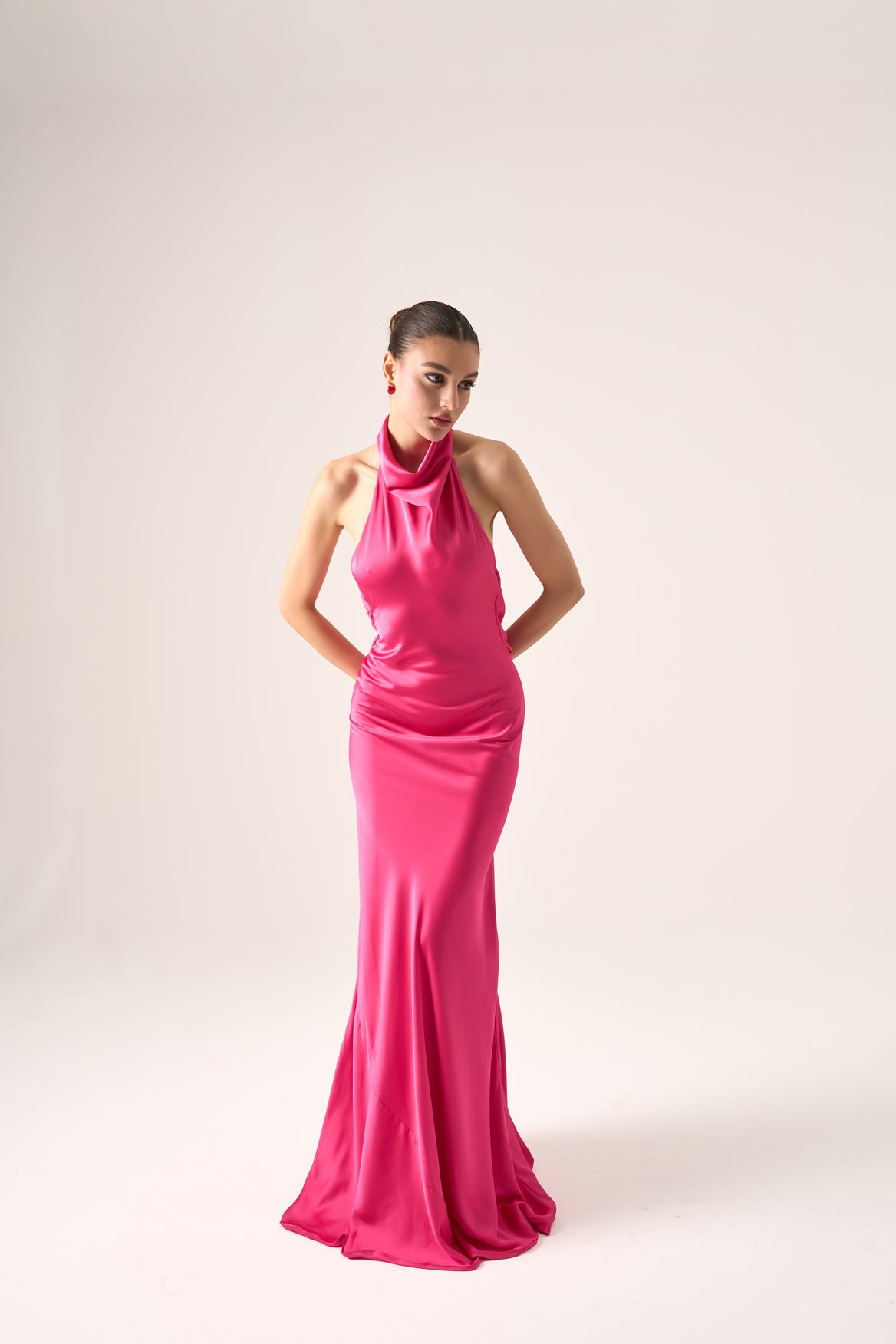 slinky evening dress Our beautiful customer Sophie looking absolutely stunning in her Slinky Pinks dress #promshopping2026 #fitteddress #fittedpromdress #champagnedress #promphotos #prommodel #promshopping2026 #slinkypinks