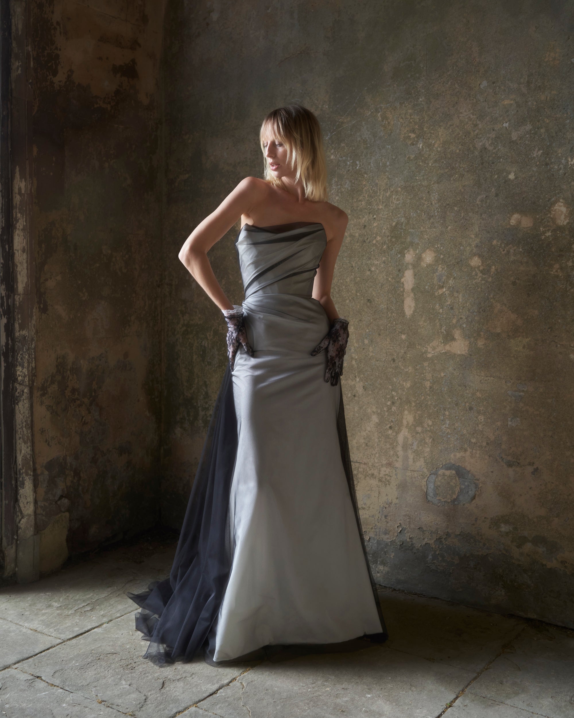 vivienne westwood backless wedding dress Vivienne Westwood