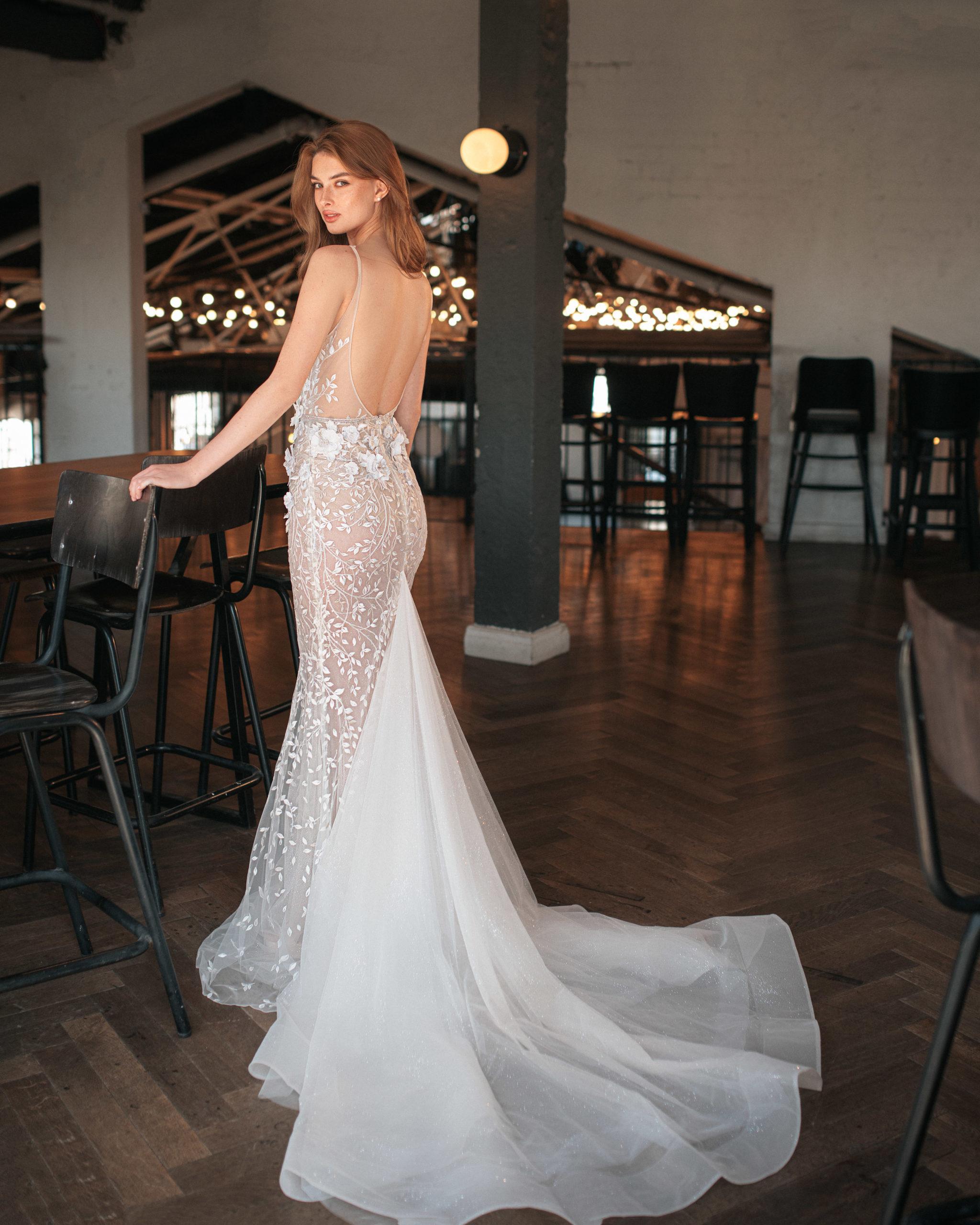23-P03 by Berta Privee Romantic Mermaid Wedding Gown | EU 42 23-P03 by Berta Privee Romantic Mermaid Wedding Gown | EU 42