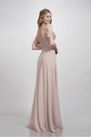 Formal lace evening dress featuring feminine off-shoulder sleeves, sweetheart neckline, and graceful floor-length silhouette